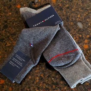 2 pair Tommy Hilfiger socks 7-12 grey